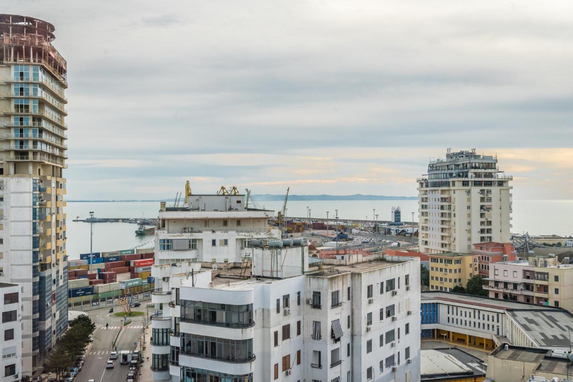Sky Apartments Дуррес Екстер'єр фото