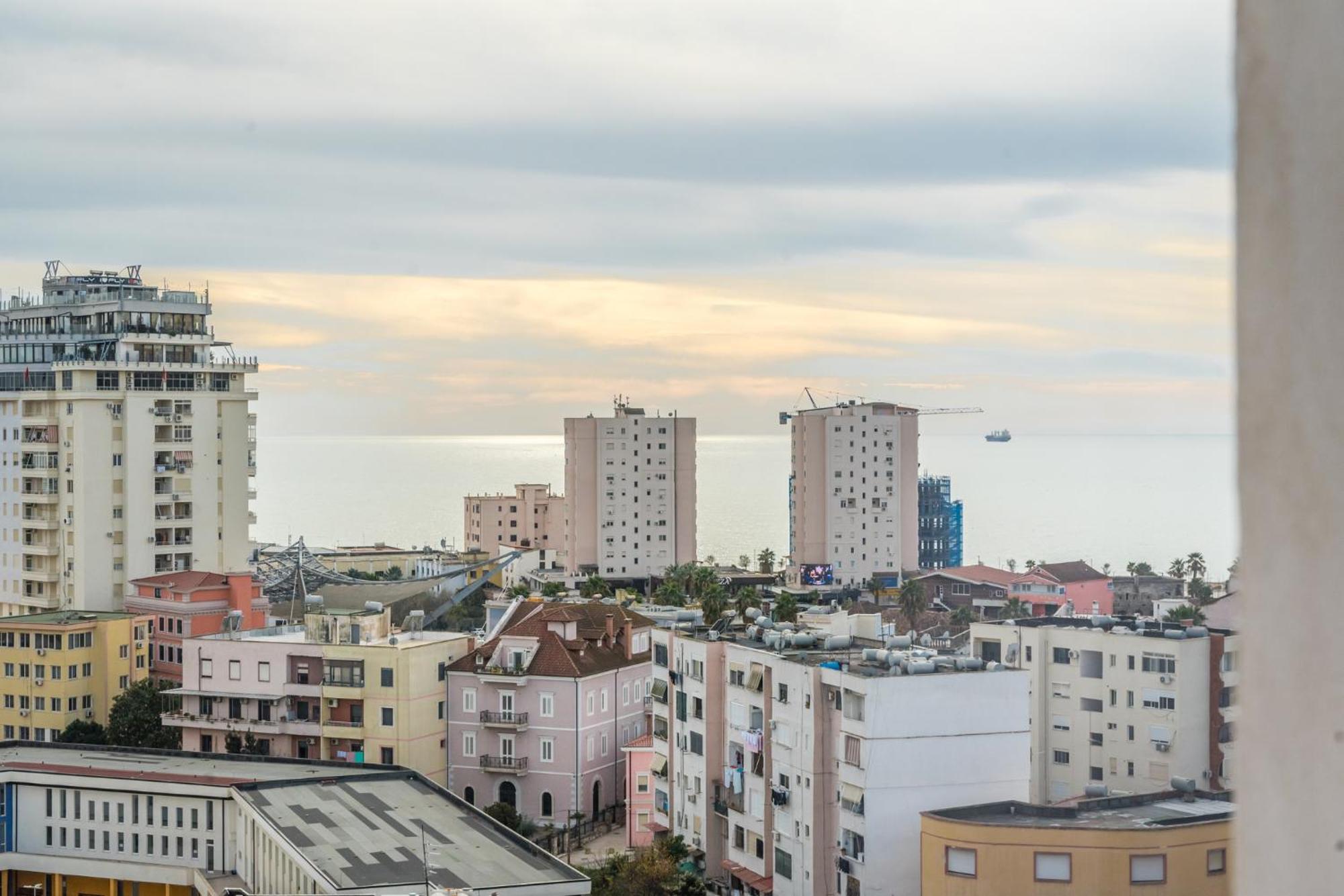 Sky Apartments Дуррес Екстер'єр фото